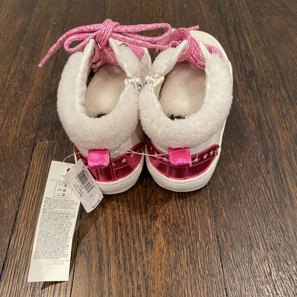 NWT GAP LINED WHITE PINK KIDS SNEAKERS Size 13 - Picture 3 of 5